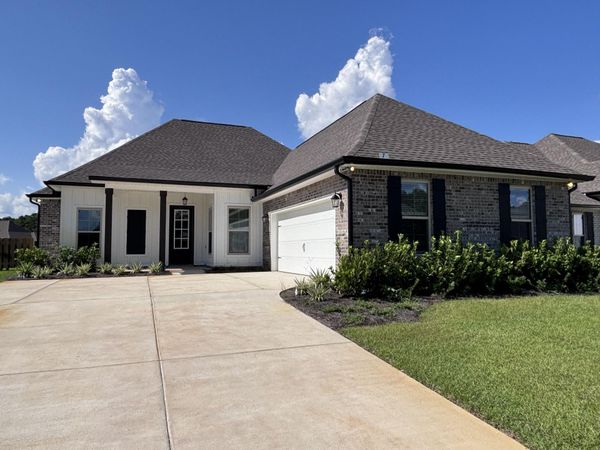 7 E Tweet Street, Freeport, FL 32439