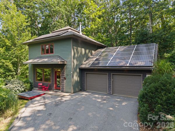 26 Robinson Creek Road, Asheville, NC 28803