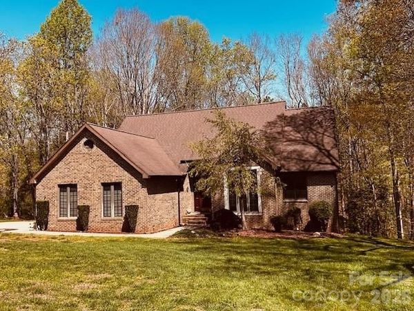 395 Wood Hollow Road , Taylorsville, NC 28681
