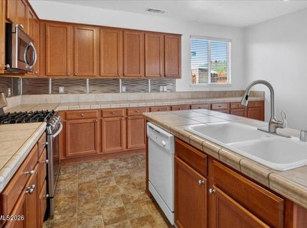 1096 Crown View Drive, Reno, NV 89523 Photo