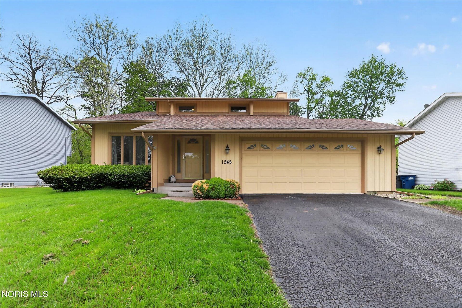 1245 Parkglen Court, Toledo, OH 43615 Main Photo