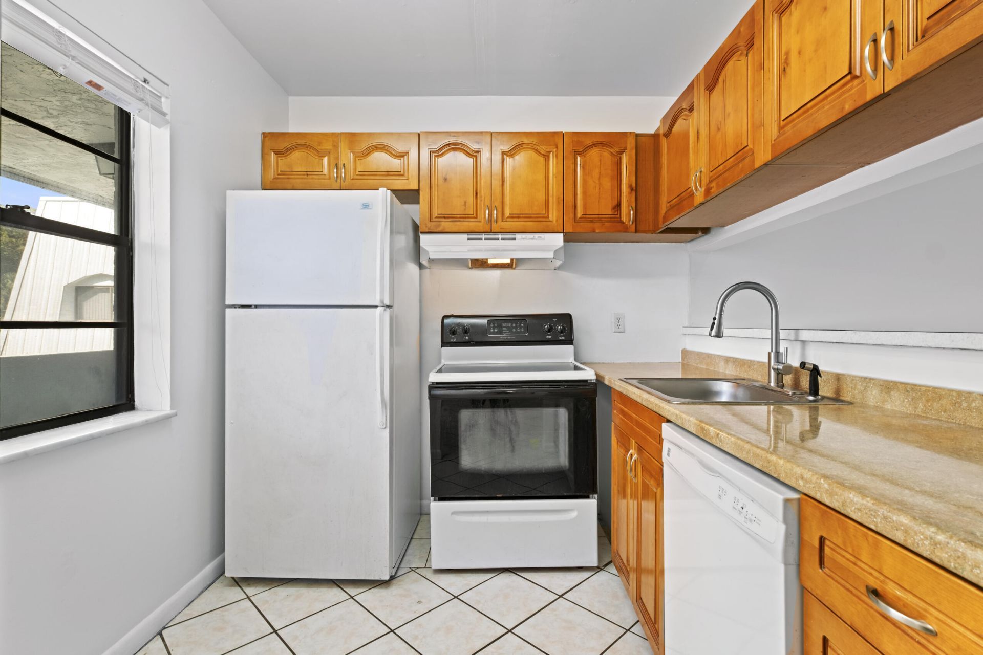 825 NW 13th Street, Unit 223, Boca Raton, FL 33486 Photo