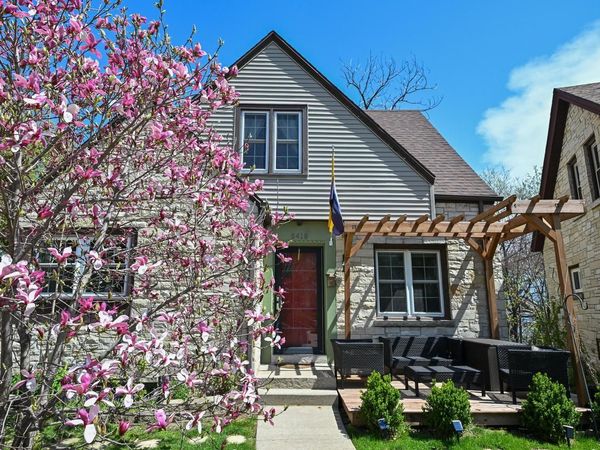 5418 W Notre Dame COURT, Milwaukee, WI 53208