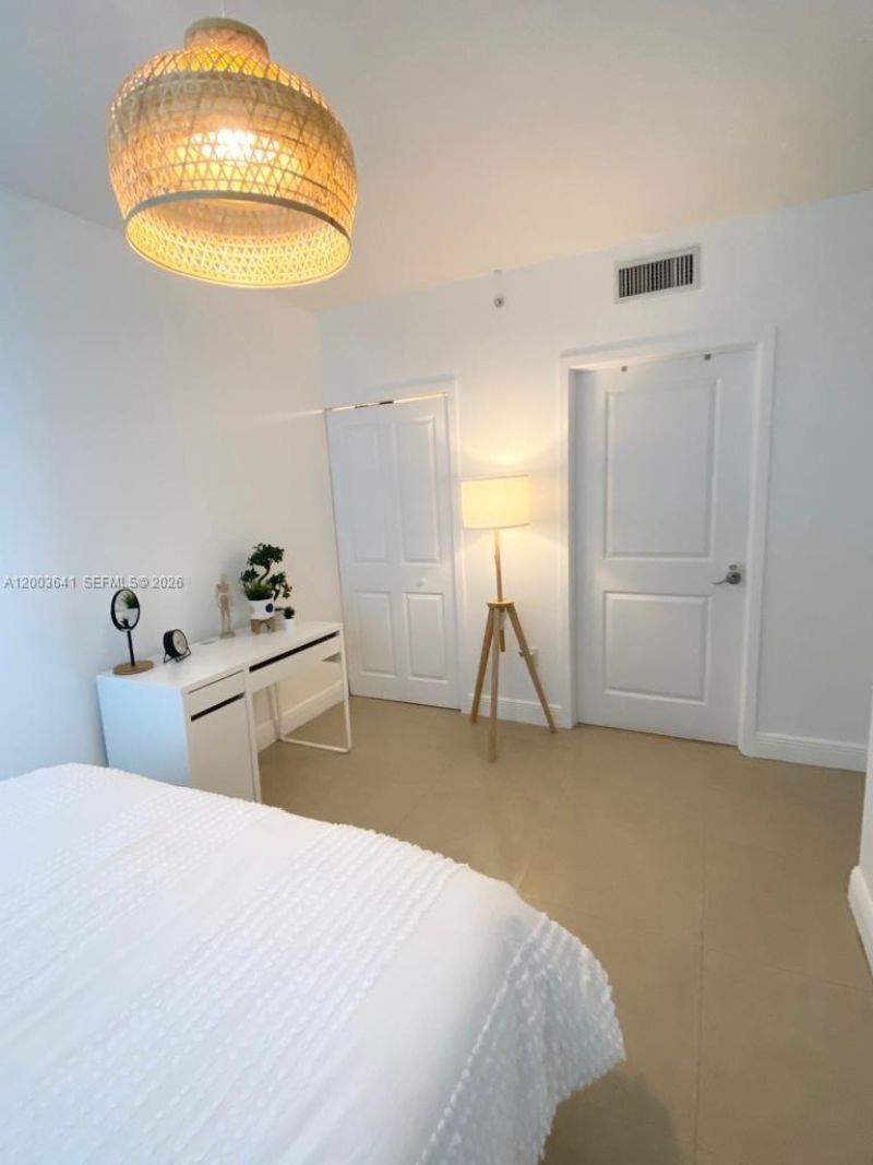 170 SE 14th St , Unit 1504, Miami, FL 33131 Photo