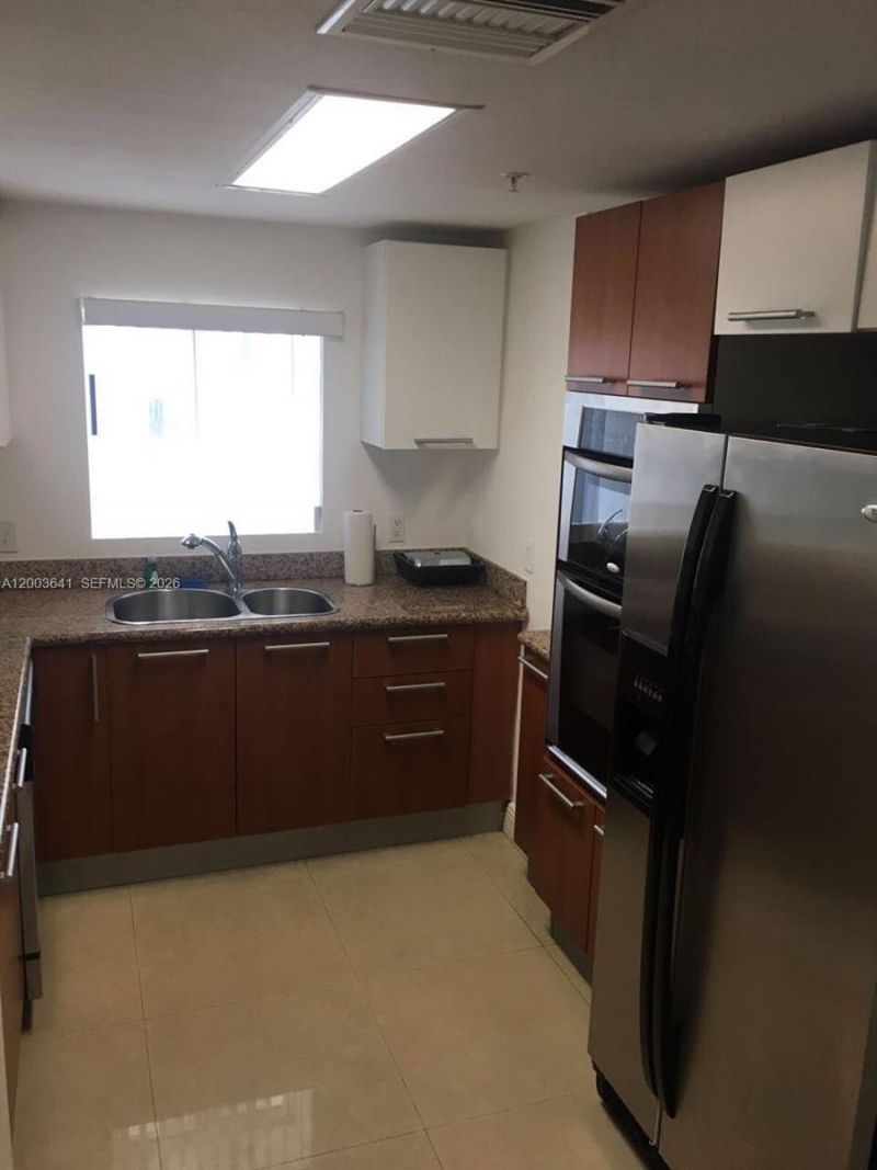 170 SE 14th St , Unit 1504, Miami, FL 33131 Photo