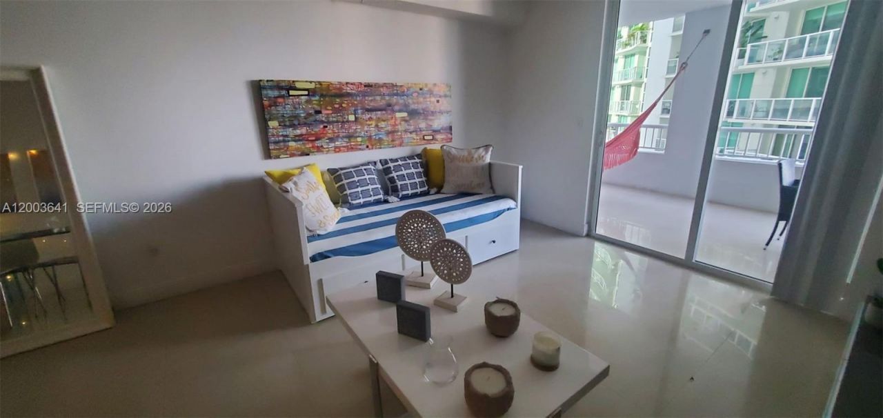 170 SE 14th St , Unit 1504, Miami, FL 33131 Photo