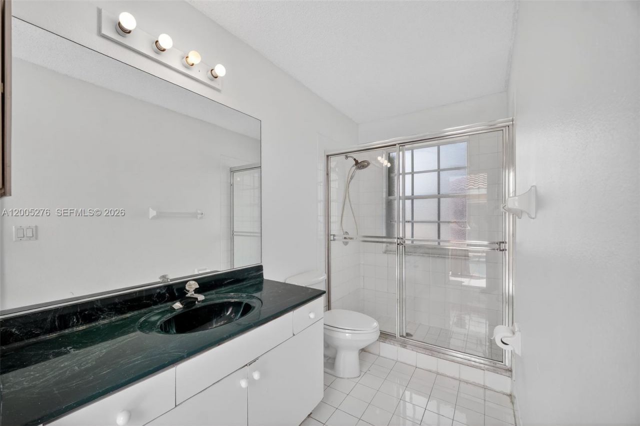 685 SW 198th Ter , Pembroke Pines, FL 33029 Photo