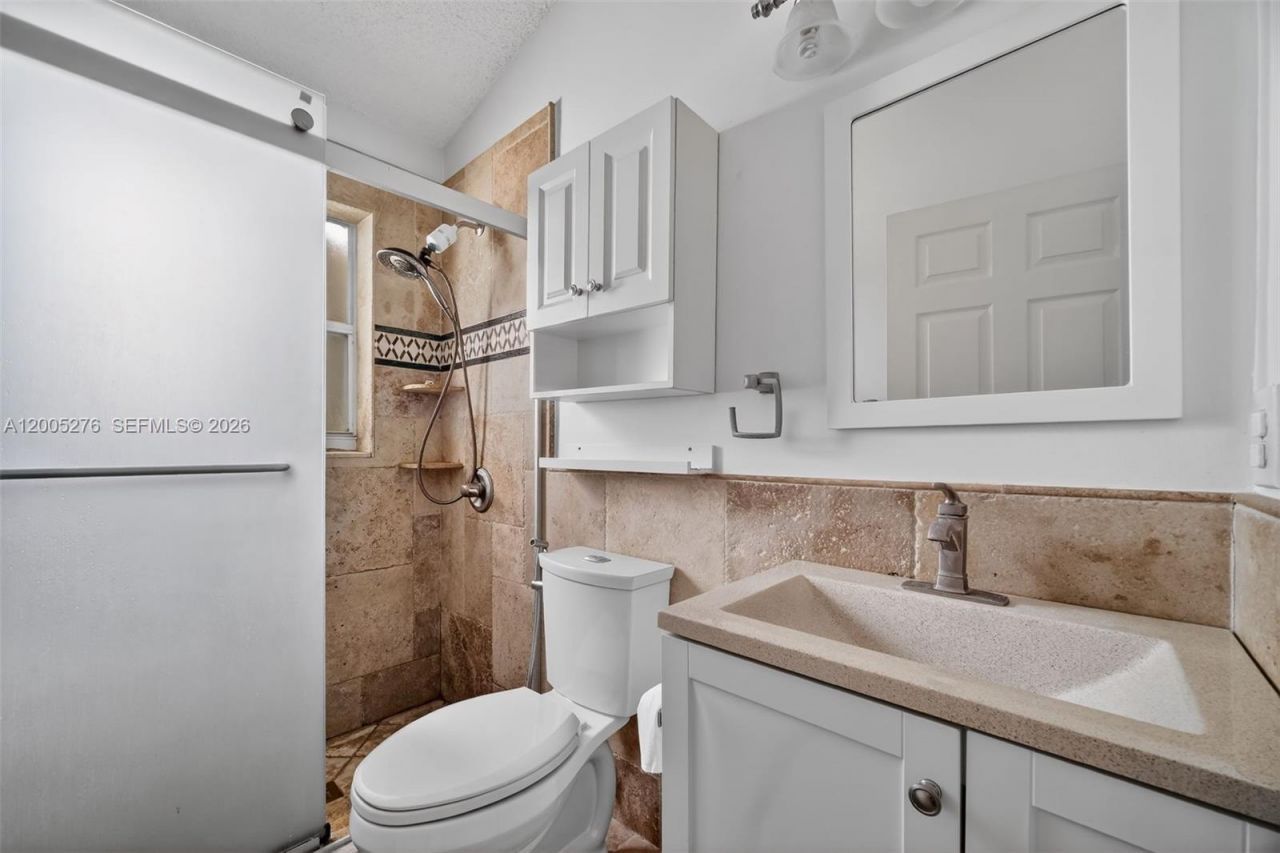 685 SW 198th Ter , Pembroke Pines, FL 33029 Photo