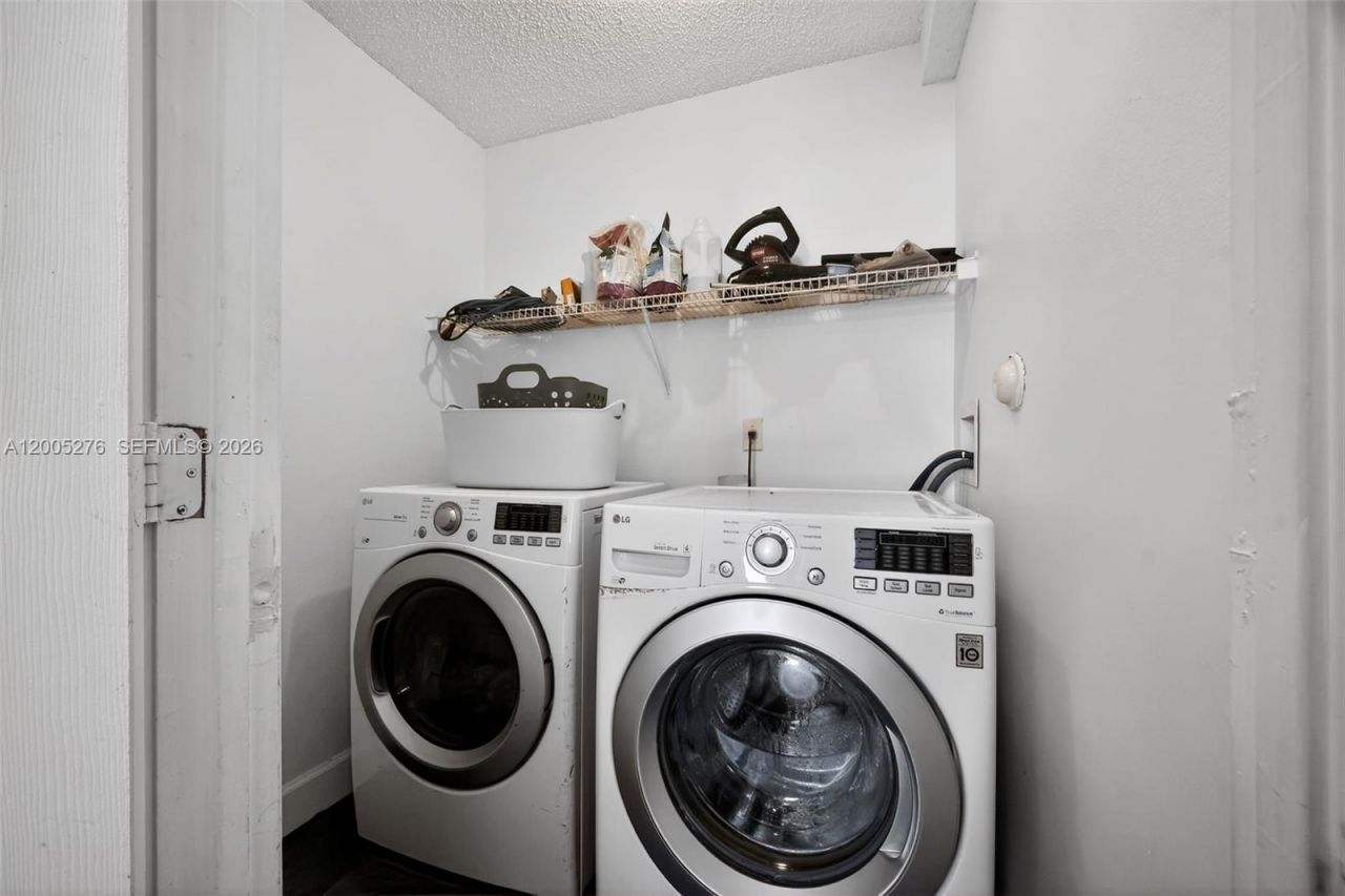 685 SW 198th Ter , Pembroke Pines, FL 33029 Photo