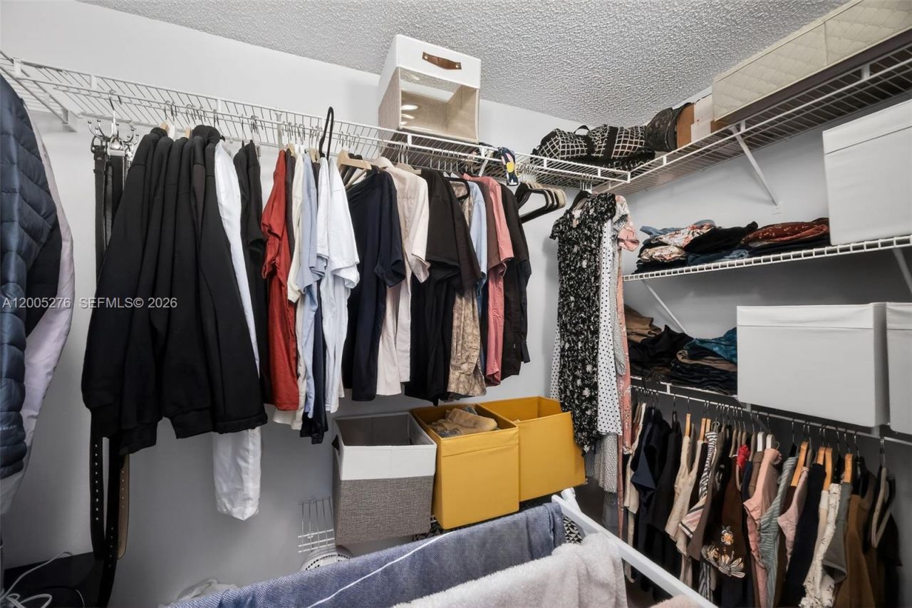 685 SW 198th Ter , Pembroke Pines, FL 33029 Photo