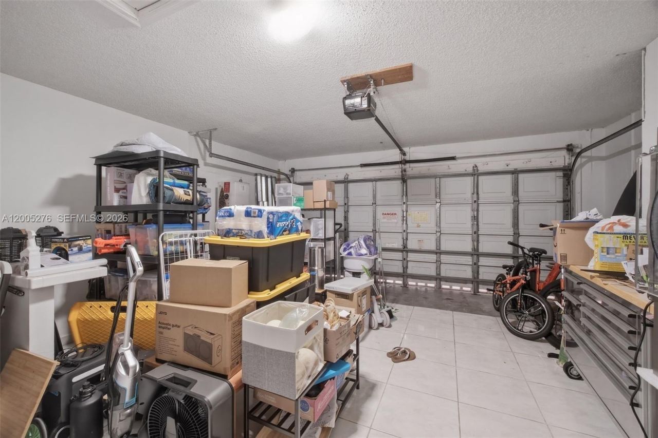 685 SW 198th Ter , Pembroke Pines, FL 33029 Photo