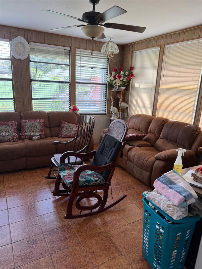 6367 Southgate Blvd, Margate, FL 33068 Photo