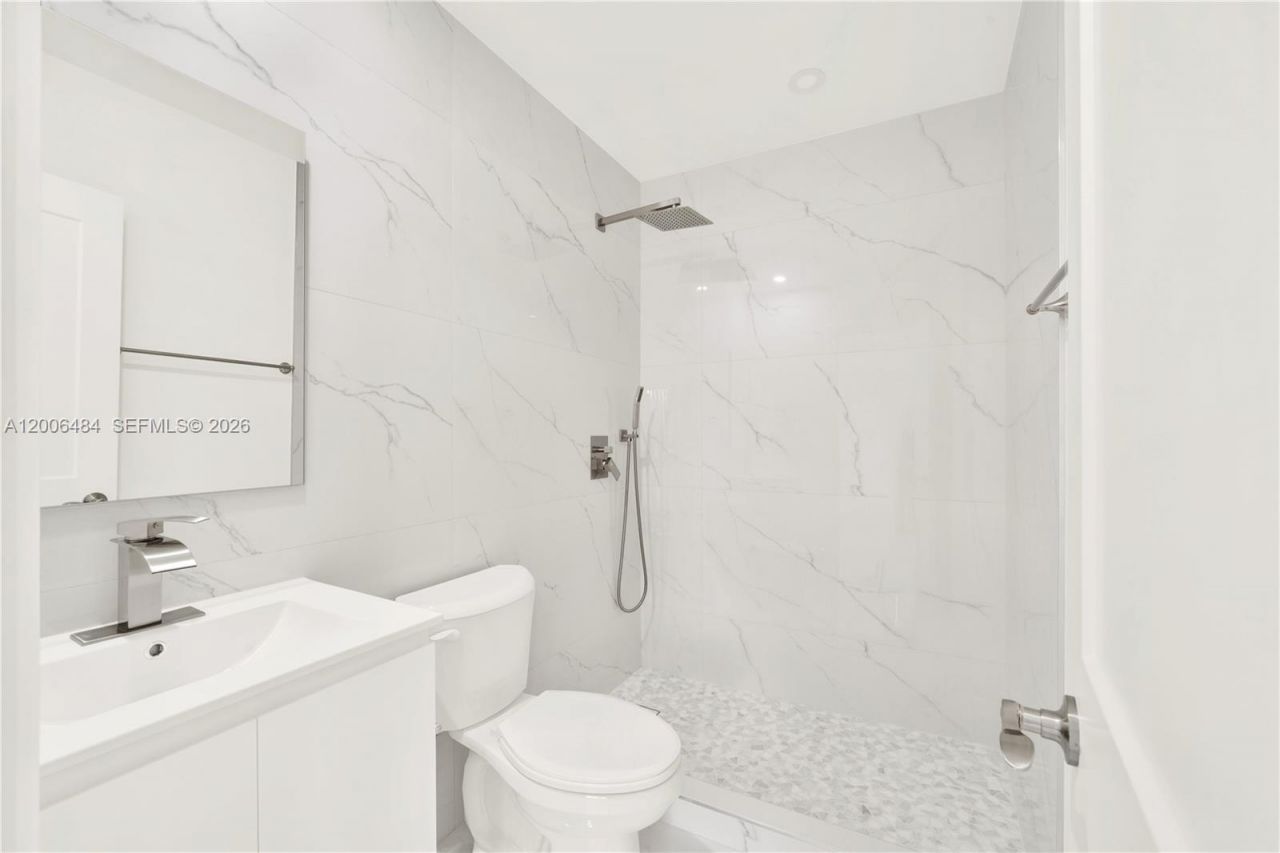 350 Aledo Ave, Unit B, Coral Gables, FL 33134 Photo