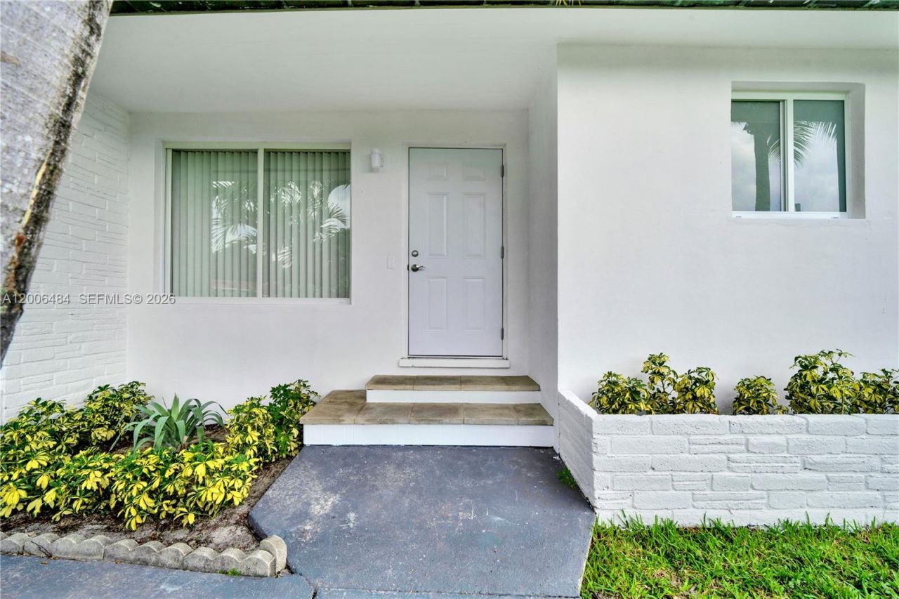 350 Aledo Ave, Unit B, Coral Gables, FL 33134 Photo