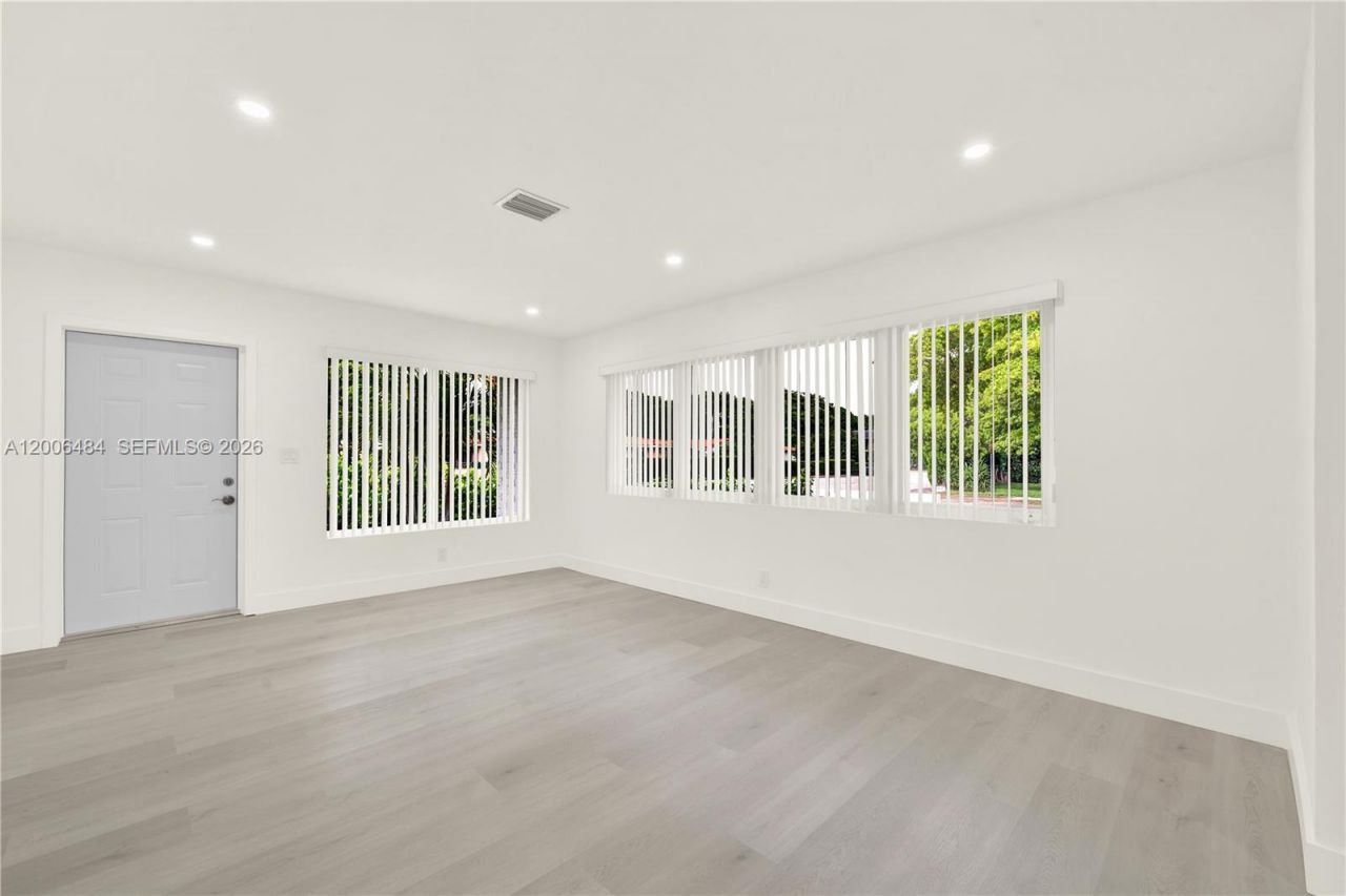 350 Aledo Ave, Unit B, Coral Gables, FL 33134 Photo