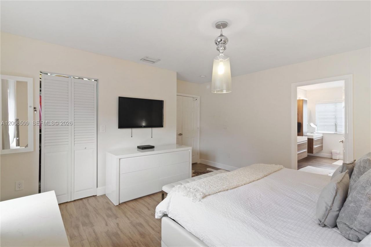 10842 NW 53rd Ln , Doral, FL 33178 Photo