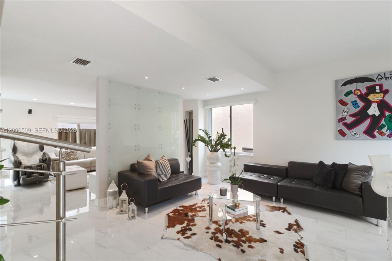 10842 NW 53rd Ln , Doral, FL 33178 Photo