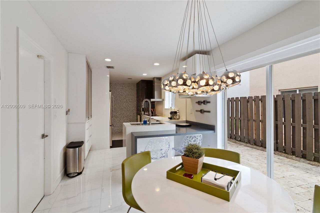 10842 NW 53rd Ln , Doral, FL 33178 Photo