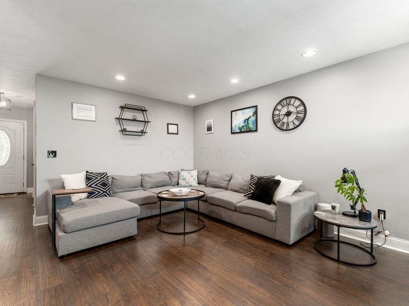 325 Madison Street , Groveport, OH 43125 Photo 3