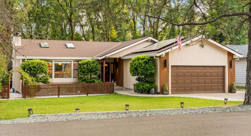 23218 Broadmoor Ct, Auburn, CA 95602 Photo