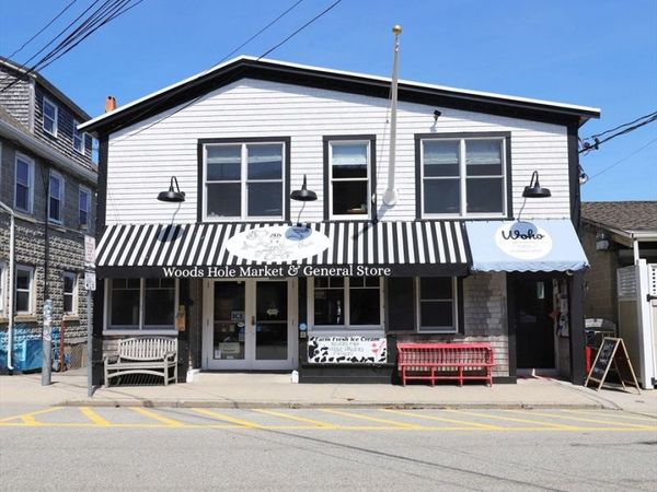 87 Water Street, Falmouth, MA 02543