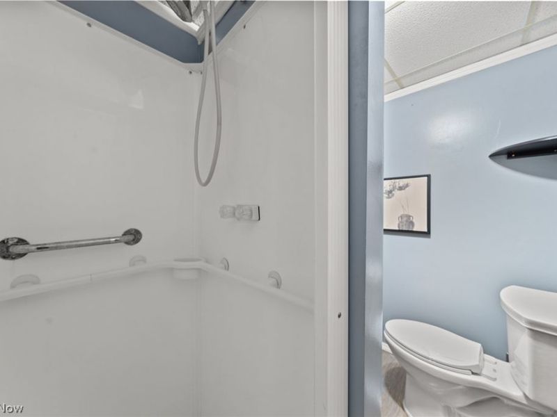 624 Broadway Street E, Cuyahoga Falls, OH 44221 Photo 35