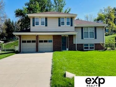 7547 Washington Street , Ralston, NE 68127