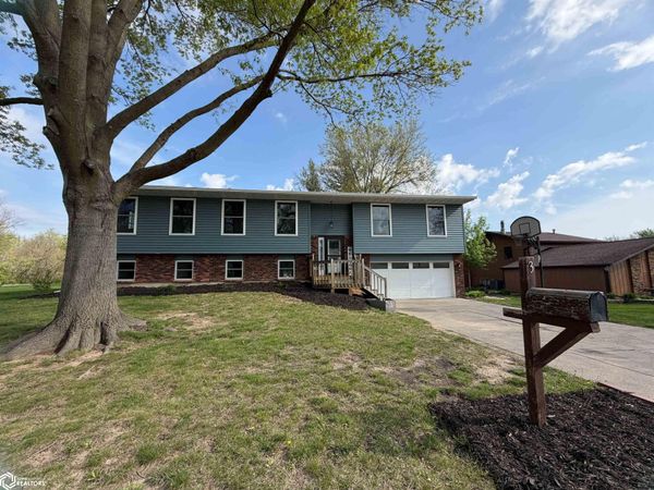 3 Yorkshire Drive, Ottumwa, IA 52501