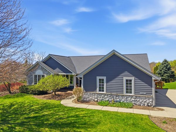 W136N6719 Claas Rd, Menomonee Falls, WI 53051
