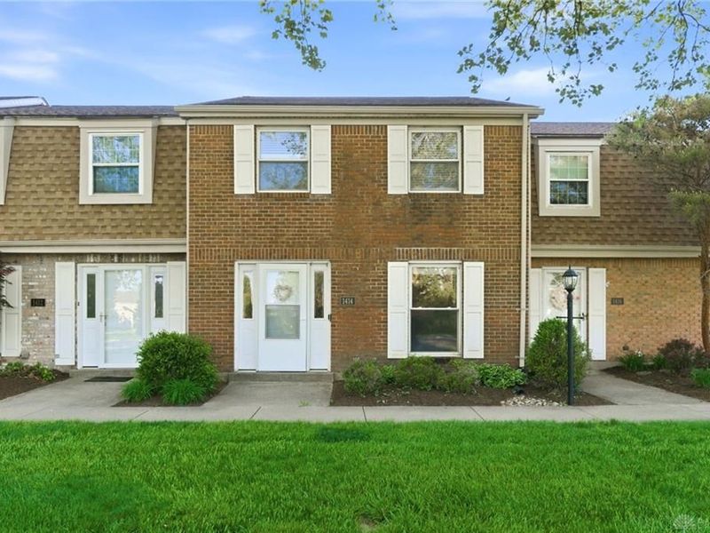 1414 Crown Point Court, Beavercreek, OH 45434 Photo 2