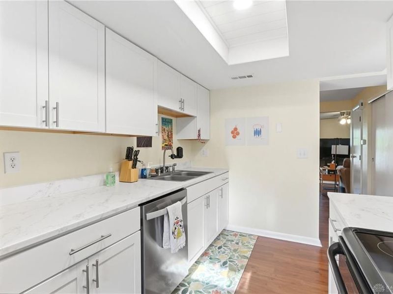 1414 Crown Point Court, Beavercreek, OH 45434 Photo 24