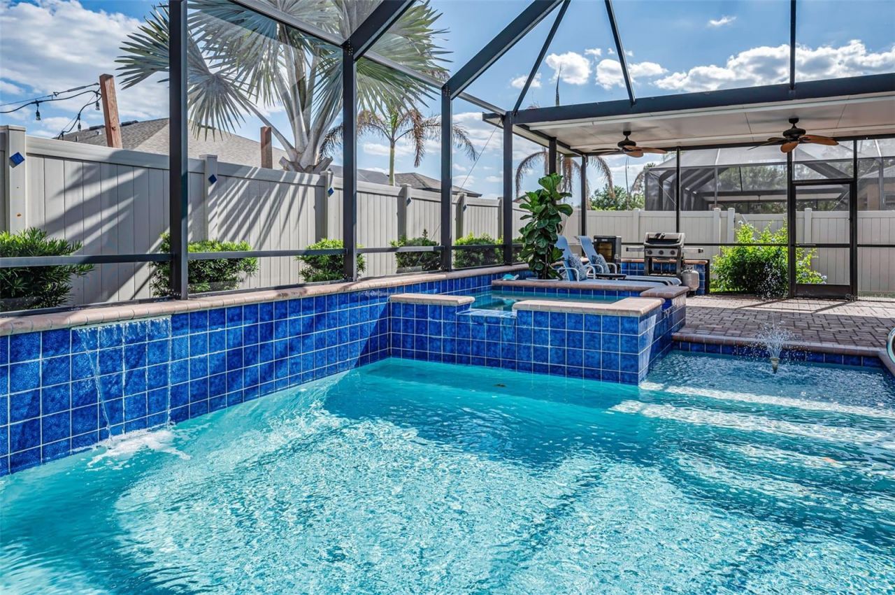 8449 Bluevine Sky Drive, Land O Lakes, FL 34637 Photo