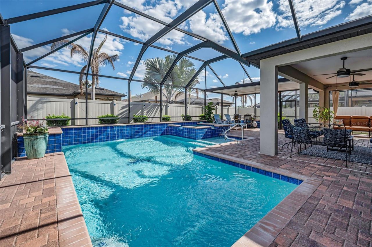 8449 Bluevine Sky Drive, Land O Lakes, FL 34637 Photo