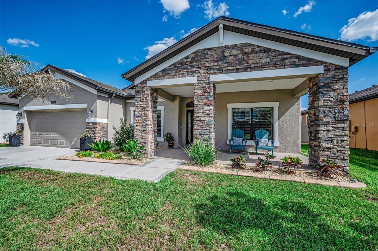 8449 Bluevine Sky Drive, Land O Lakes, FL 34637 Photo