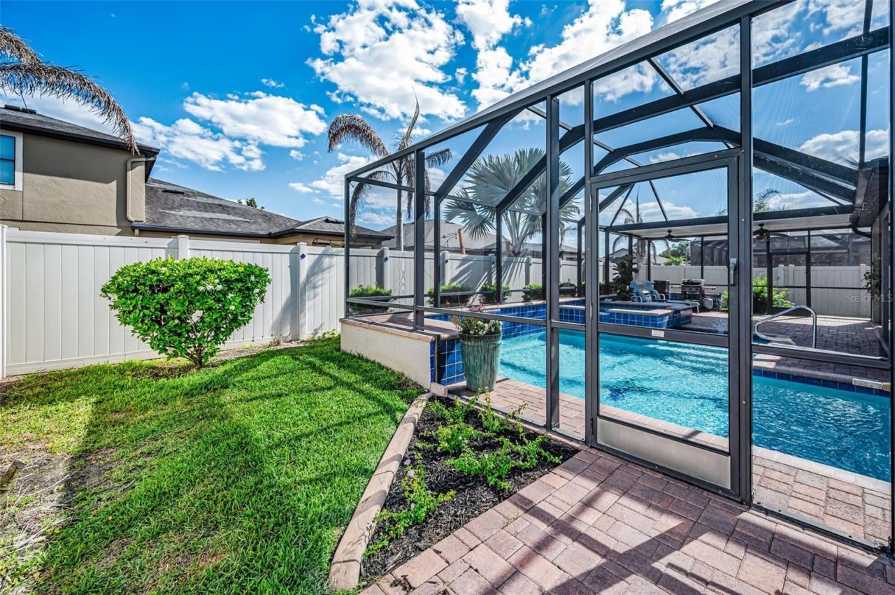 8449 Bluevine Sky Drive, Land O Lakes, FL 34637 Photo