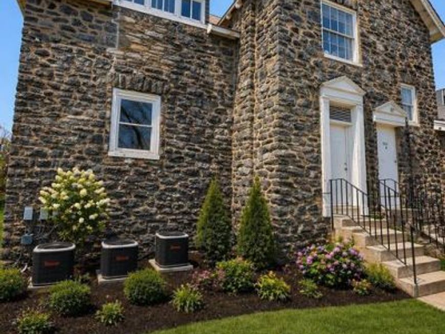 5608 00 Ridge Avenue, Unit R2, Philadelphia, PA 19128 Main Photo