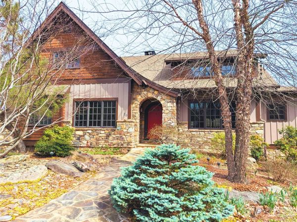 29 Crockett Ridge Road, Black Mountain, NC 28711