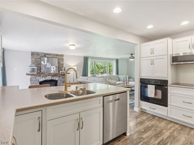 162 N Hawkins Avenue , Akron, OH 44313 Photo 14