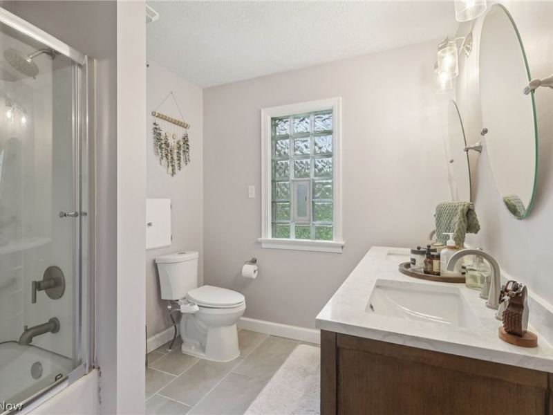 162 N Hawkins Avenue , Akron, OH 44313 Photo 26