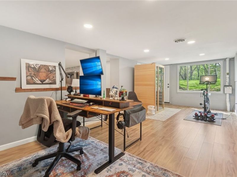 162 N Hawkins Avenue , Akron, OH 44313 Photo 27