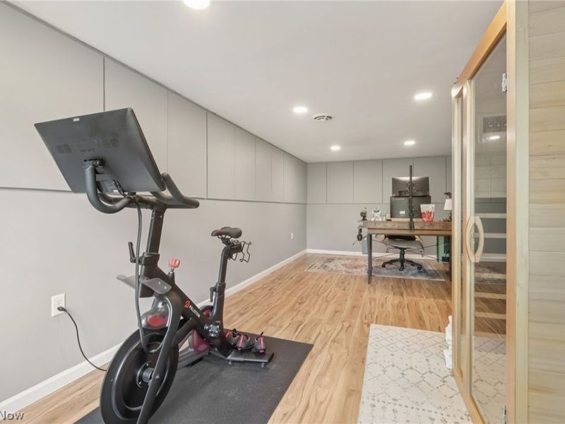 162 N Hawkins Avenue , Akron, OH 44313 Photo 28