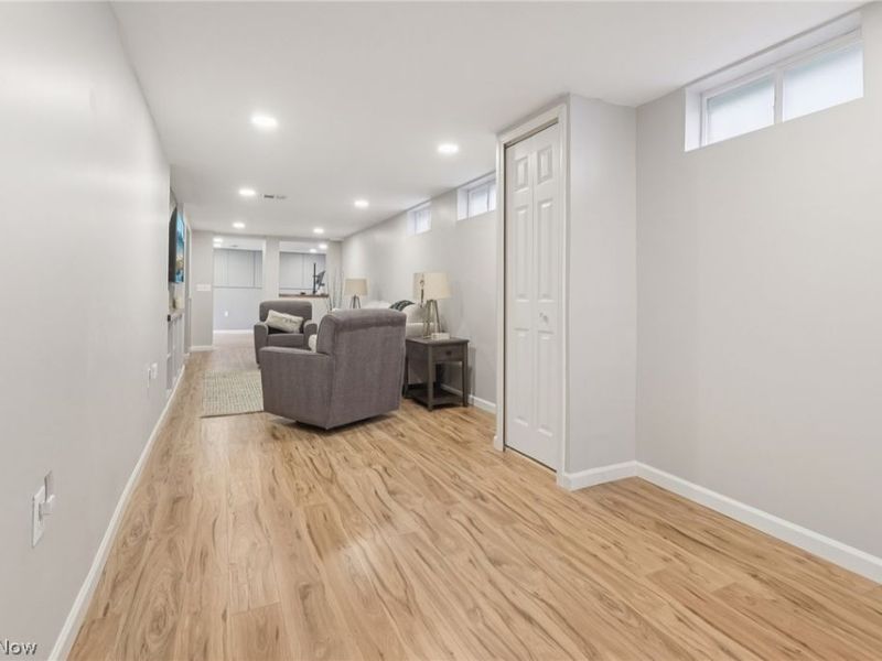 162 N Hawkins Avenue , Akron, OH 44313 Photo 30