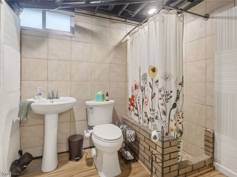 162 N Hawkins Avenue , Akron, OH 44313 Photo 31