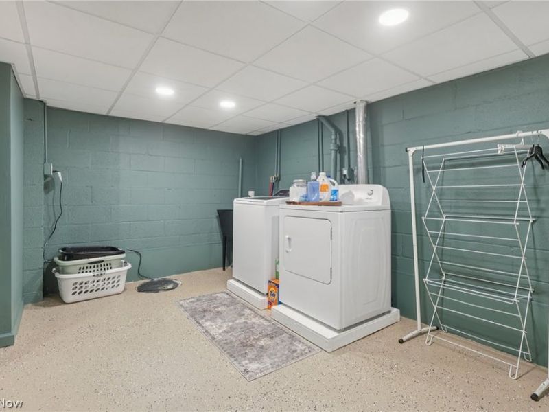 162 N Hawkins Avenue , Akron, OH 44313 Photo 32