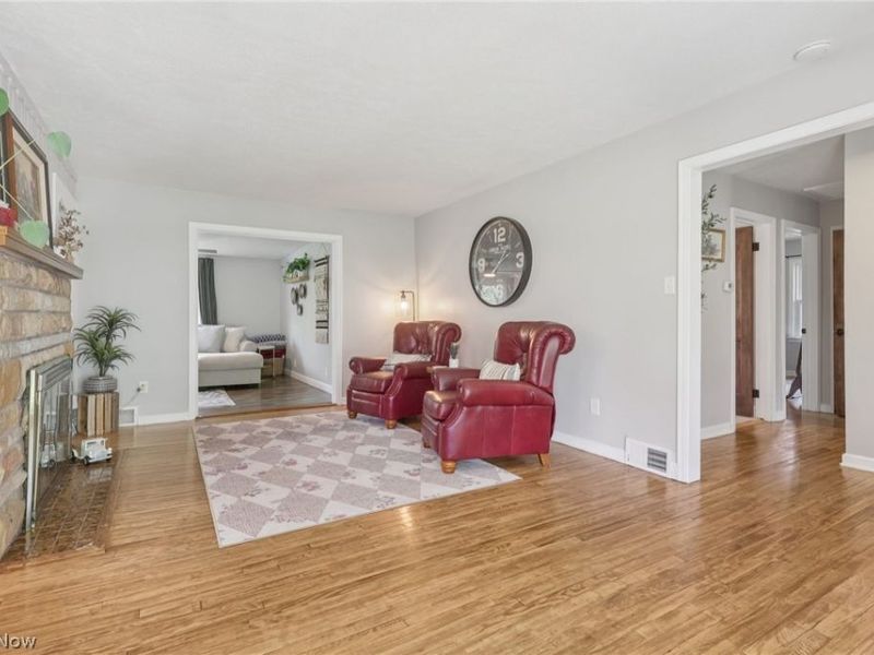 162 N Hawkins Avenue , Akron, OH 44313 Photo 4