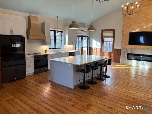 23 Main , East Haddam, CT 06423