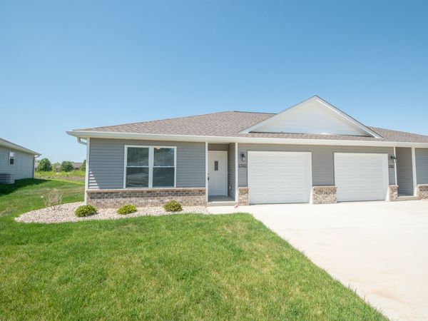 1592 W Paula Drive , Columbus, IN 47201