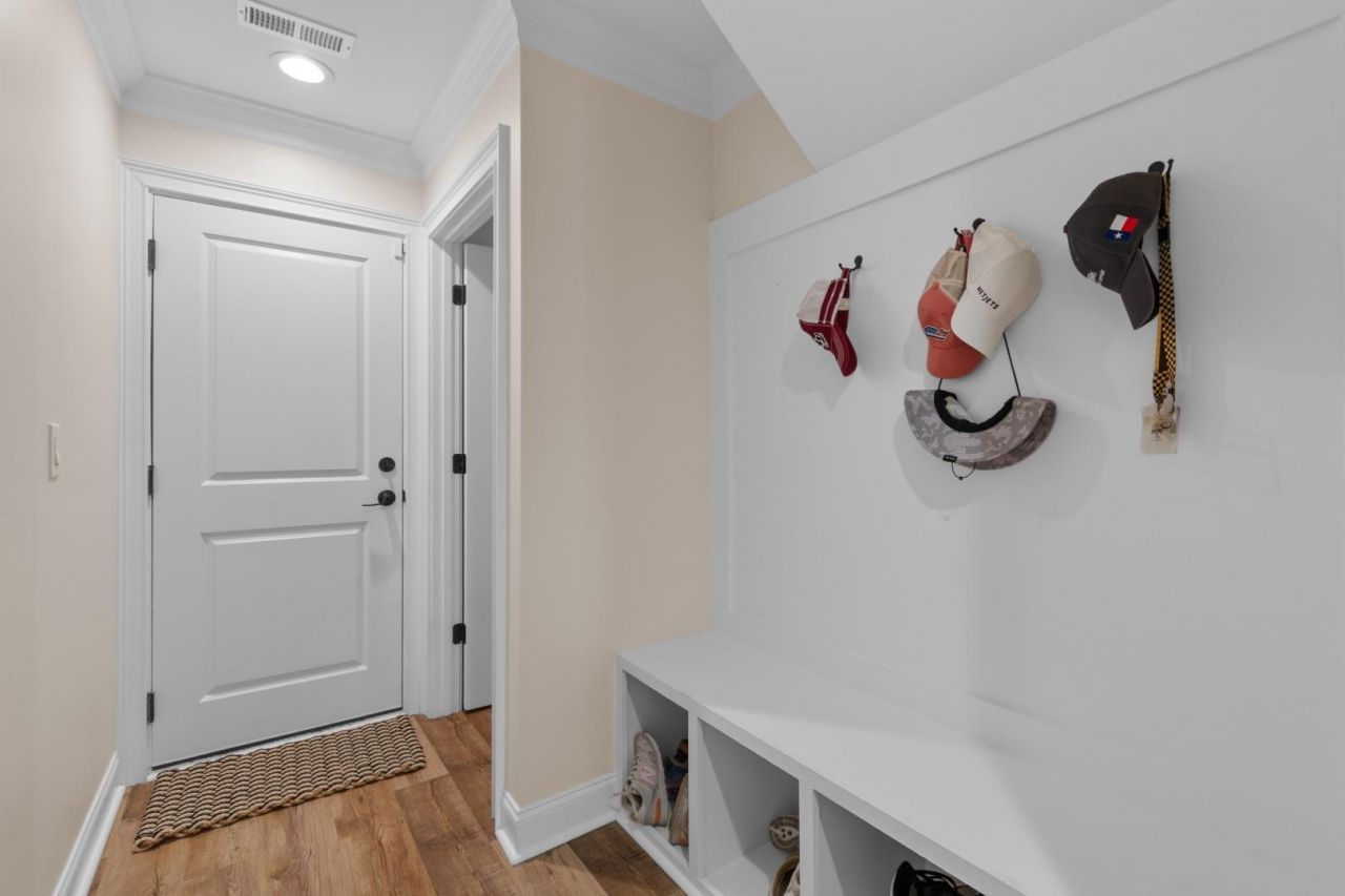 8208 Muldrow Ct. Photo 28