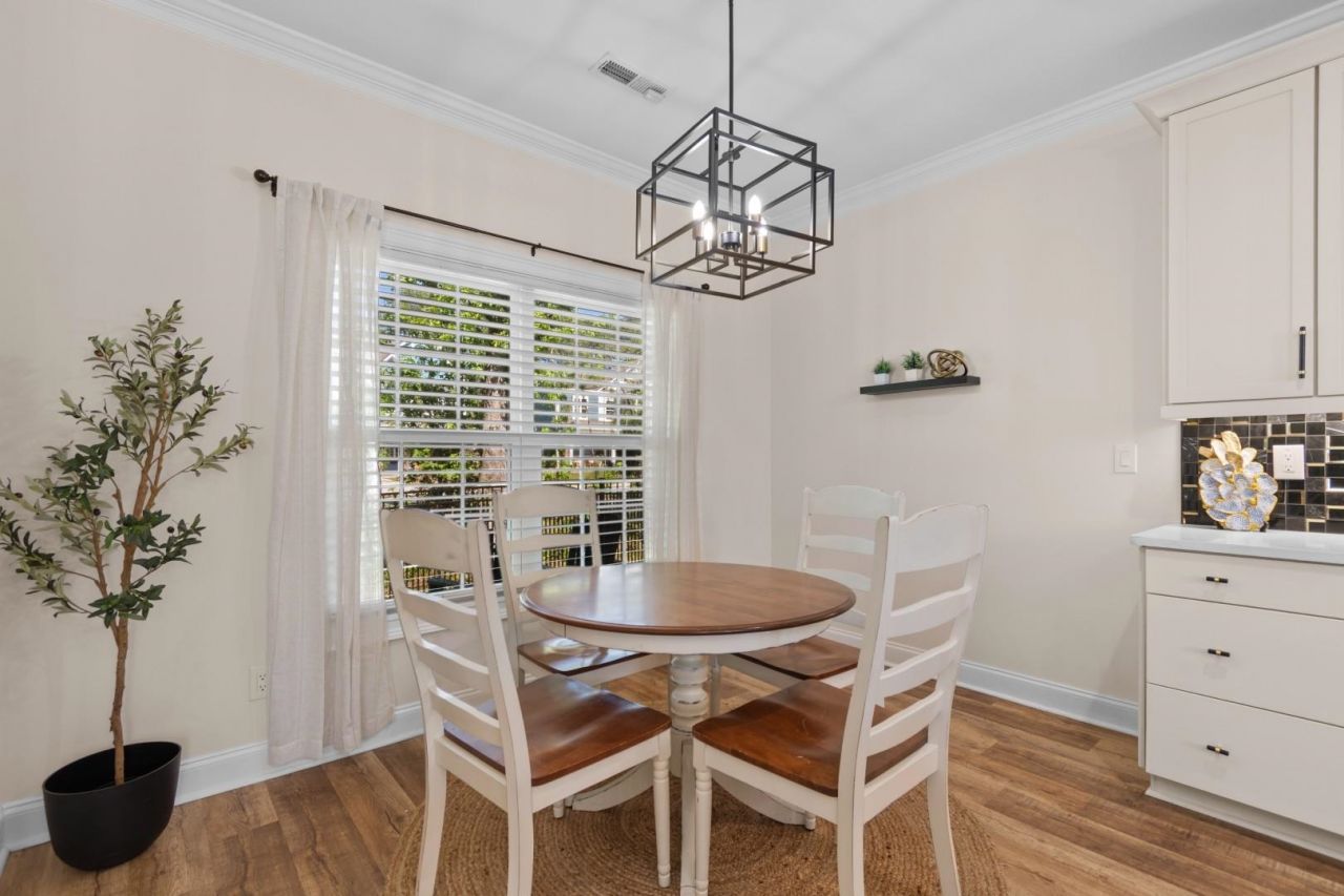 8208 Muldrow Ct. Photo 8