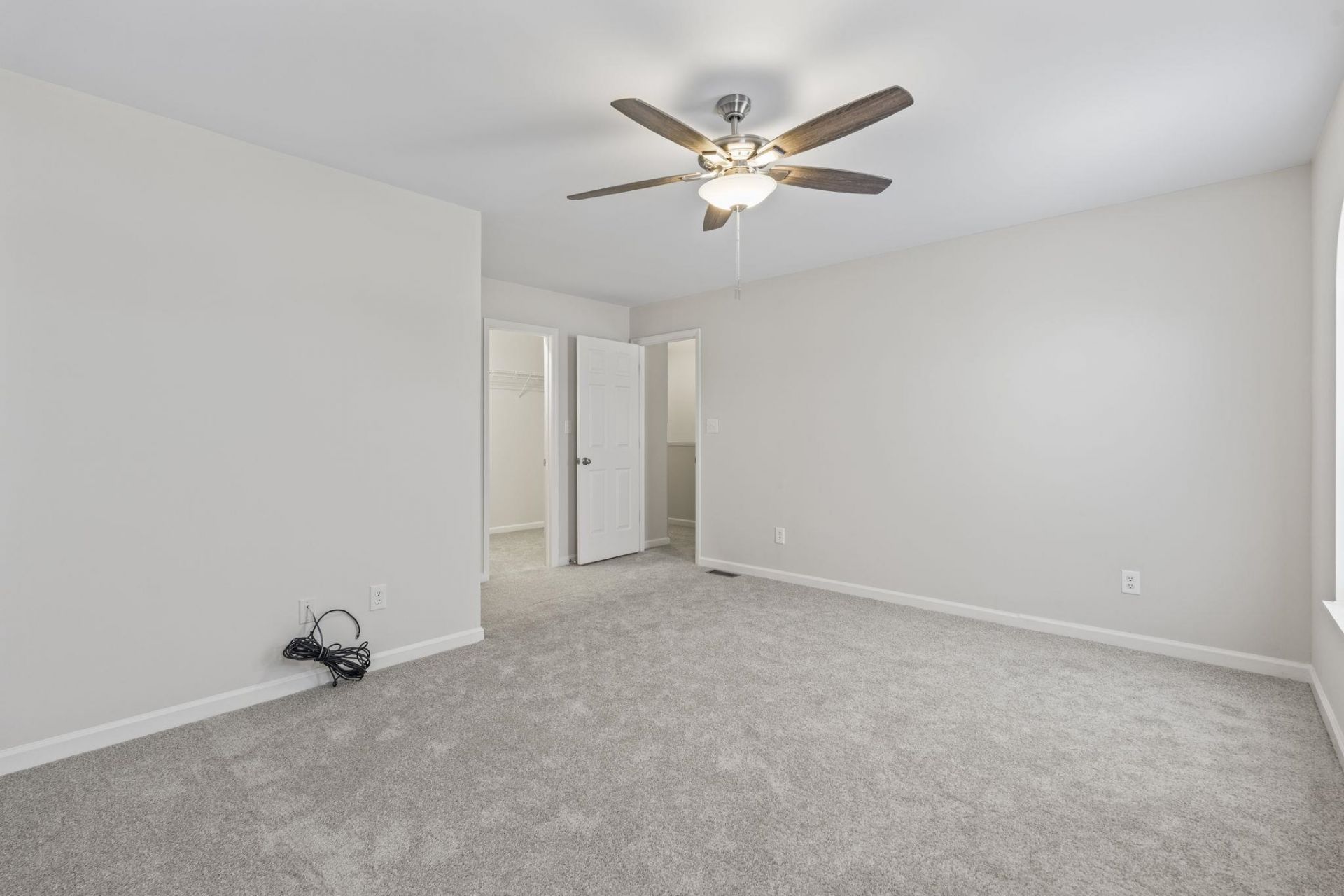 4285 Parkway Ln. Photo 23